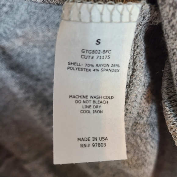 Green Envelope V Neck Grey Ruffle Sweater Small NWT - Picture 7 of 8